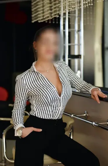Ana, 32 años
