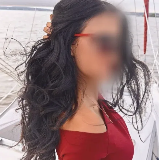 Lara, 35 años